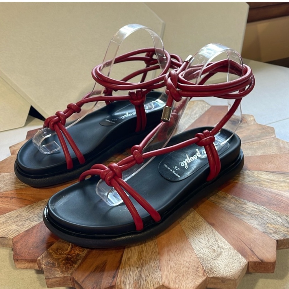 💥SOLD💥. Free People Wrap Sandals